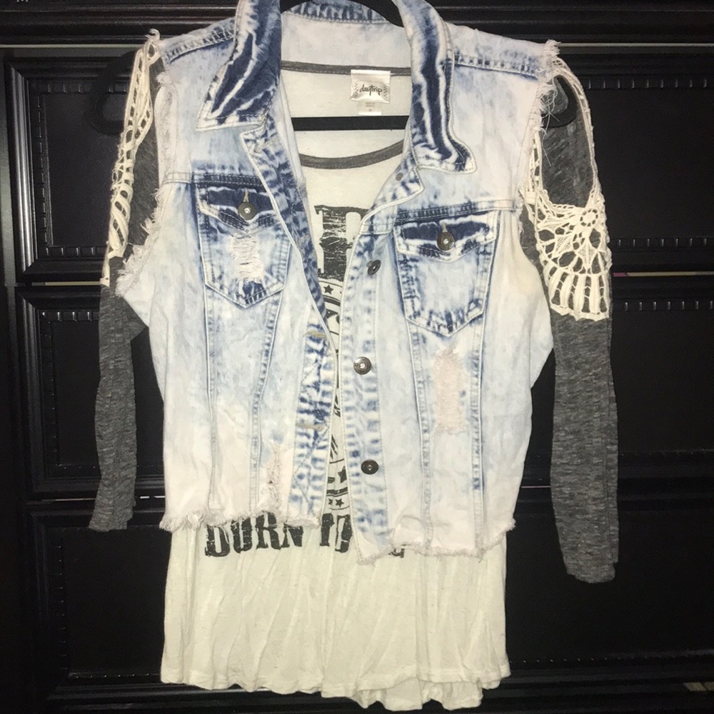 Buckle vest